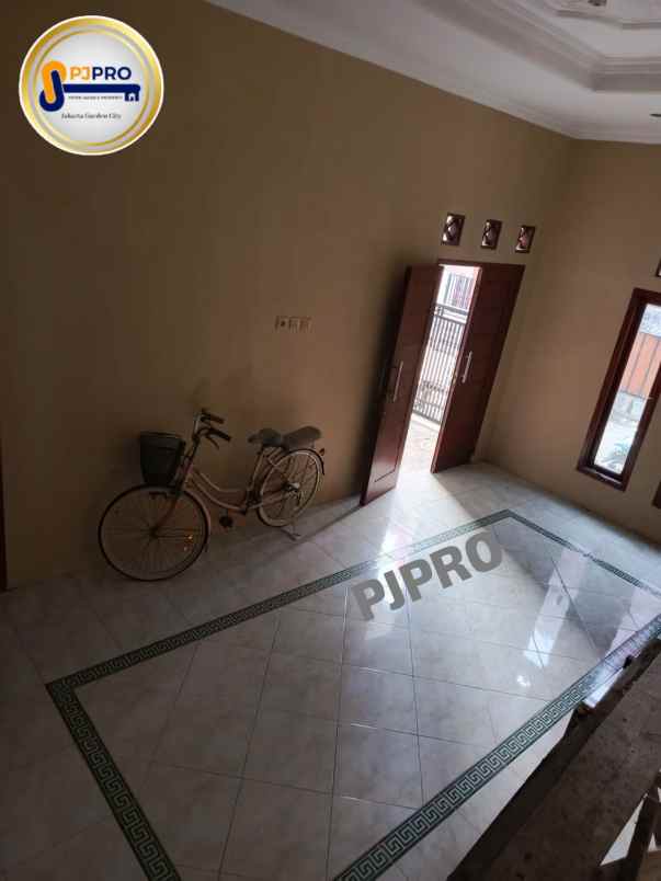 dijual rumah siap huni terawat sperti baru murah