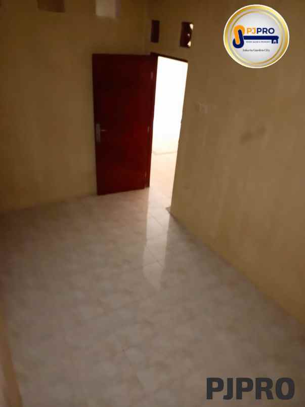 dijual rumah siap huni terawat sperti baru murah