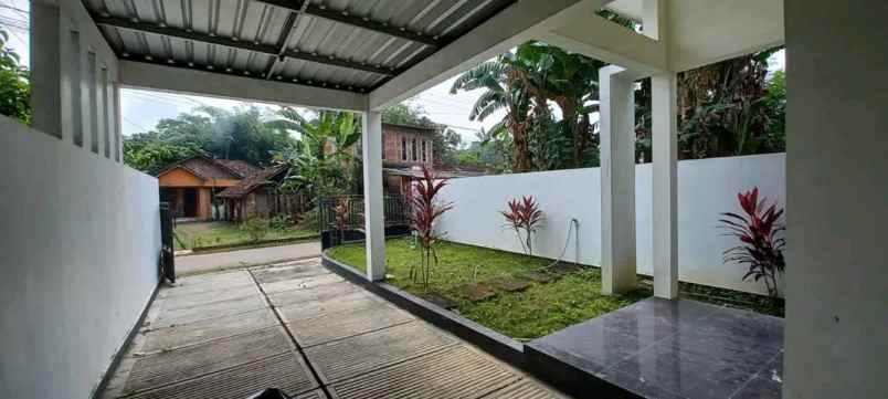dijual rumah sleman barat