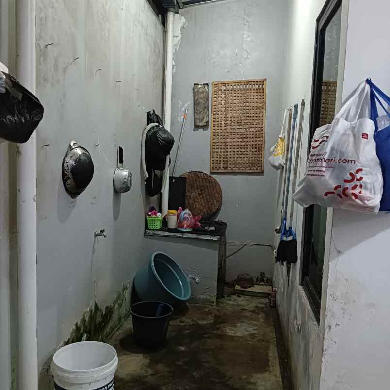 dijual rumah sriamur