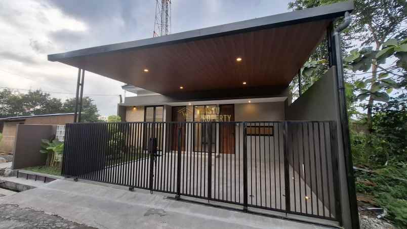 dijual rumah sukoharjo kec ngaglik kab