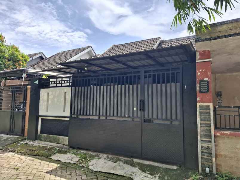 dijual rumah sumbersari