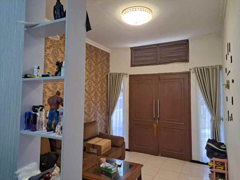 dijual rumah suryalaya buahbatu