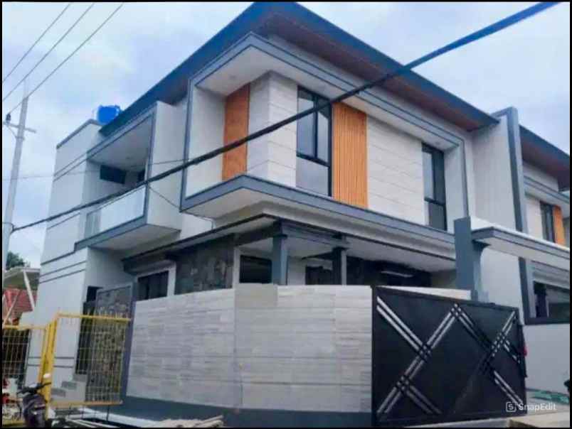 dijual rumah sutorejo prima