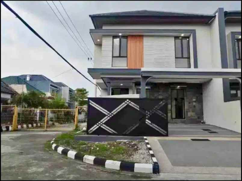 dijual rumah sutorejo prima