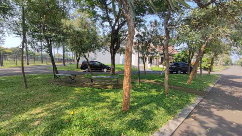 dijual rumah suvarna sutera cluster dhana