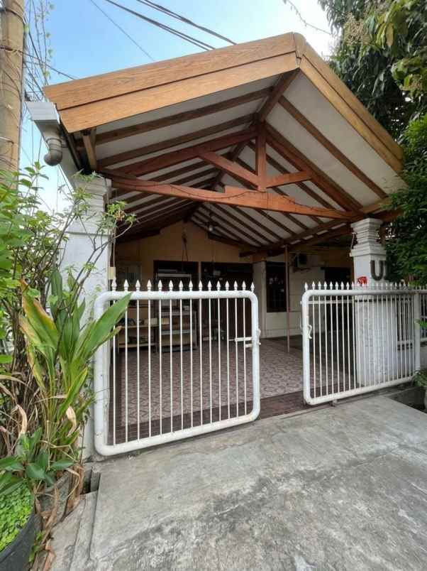 dijual rumah taman pondok legi