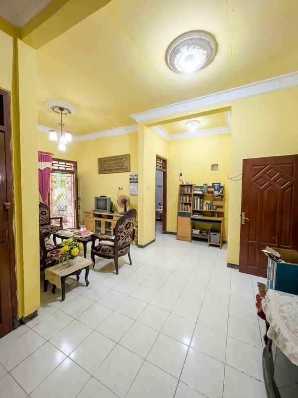 dijual rumah taman pondok legi
