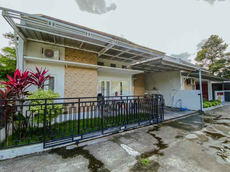 dijual rumah tamanmartani kalasan