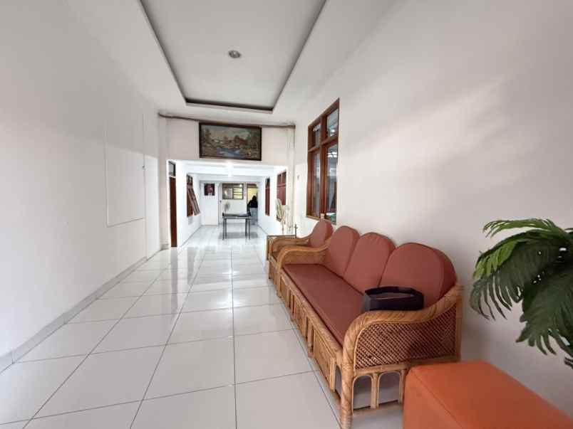 dijual rumah tanah tinggi johar baru