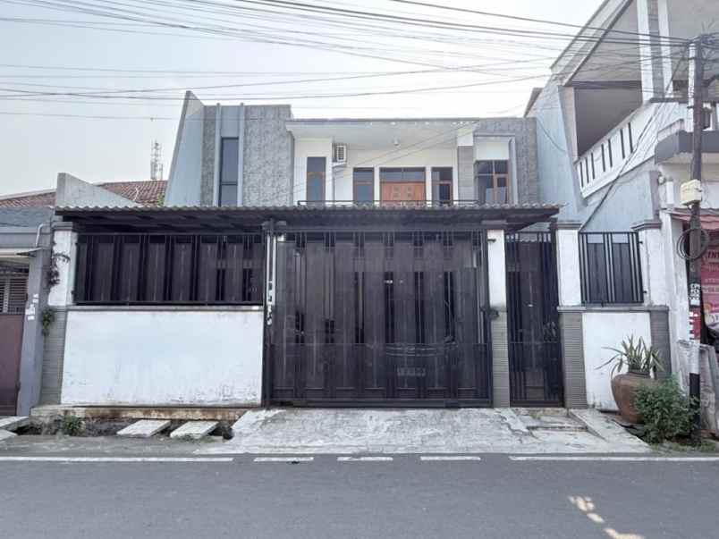 dijual rumah tanah tinggi johar baru