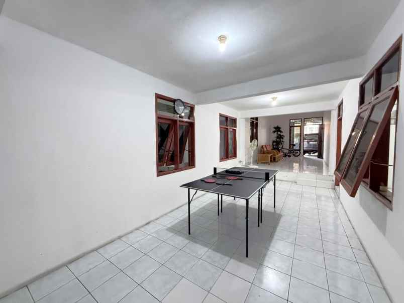 dijual rumah tanah tinggi johar baru