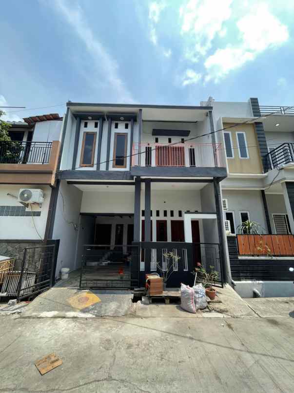 dijual rumah telaga mas bekasi