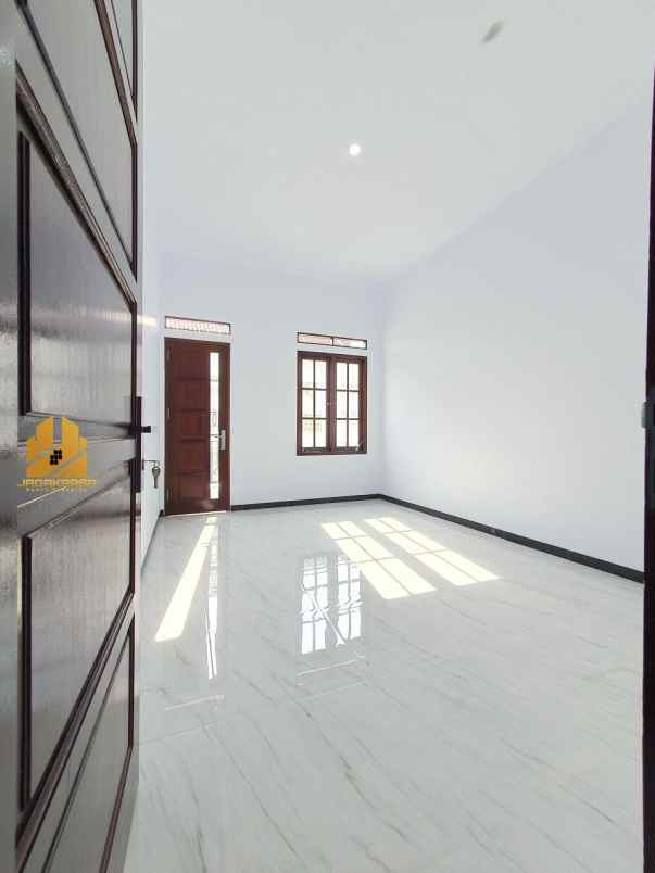 dijual rumah trjap037