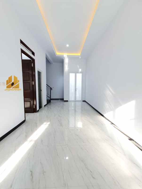dijual rumah trjap037
