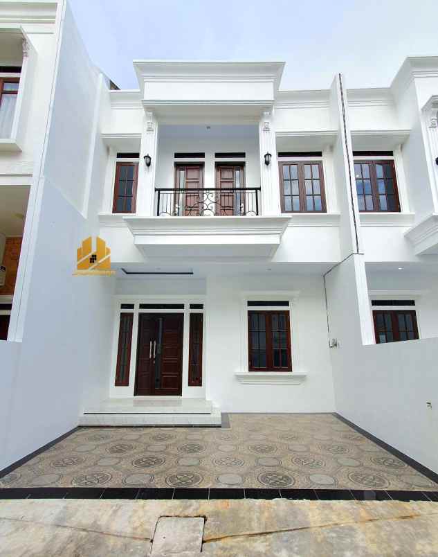 dijual rumah trjap037