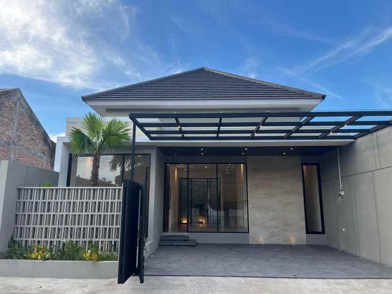 dijual rumah tundan purwomartani