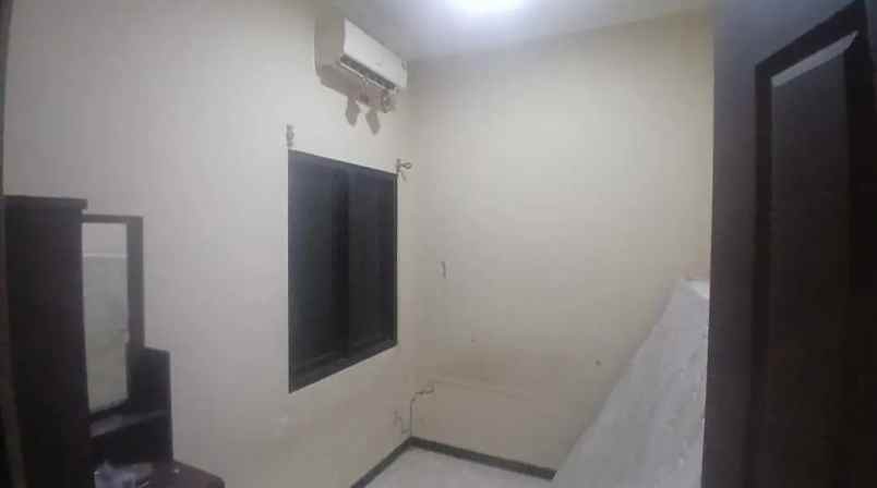 dijual rumah villa krista gedawang