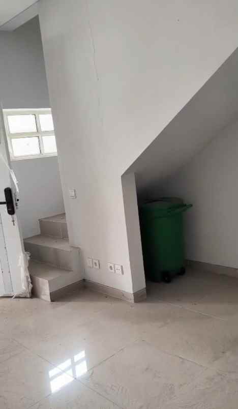 dijual rumah wisata bukit mas