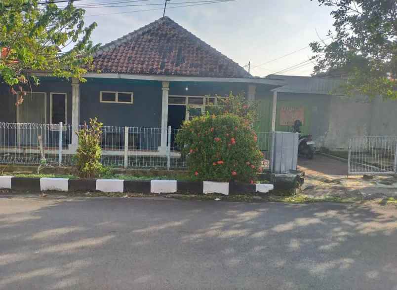 dijual tanah bonus bangunan di puspogiwang semarang