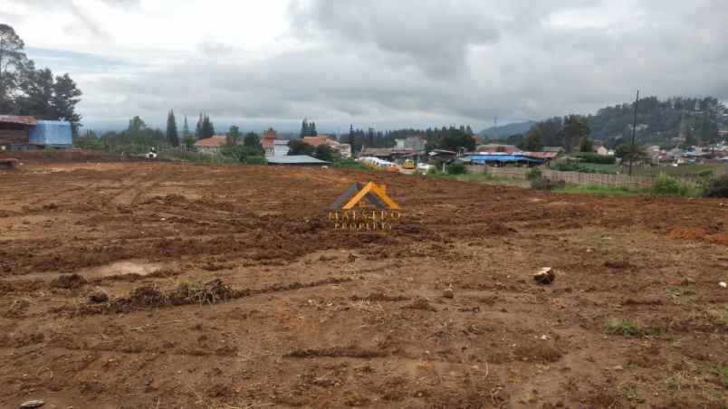 dijual tanah jalan kolam renang karo