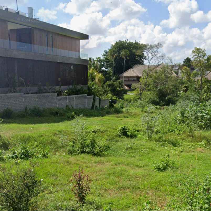 dijual tanah jl pantai pererenan