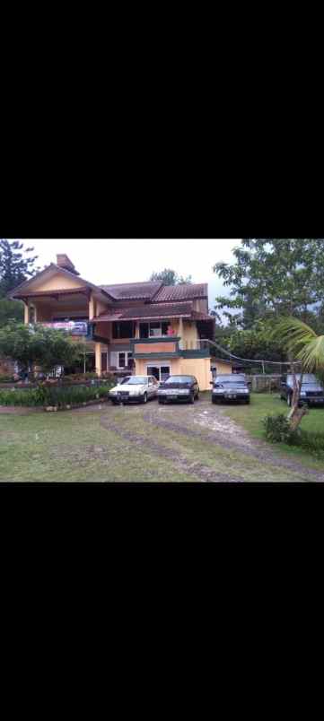 dijual villa cisarua