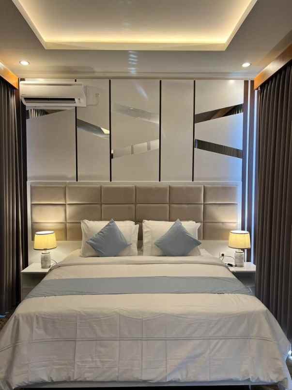 dijual villa jalan raya kampus unud