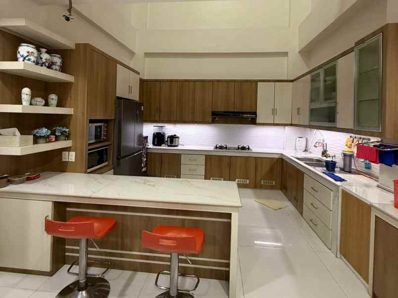 dijual villa komplek evergreen jalan amal ring road