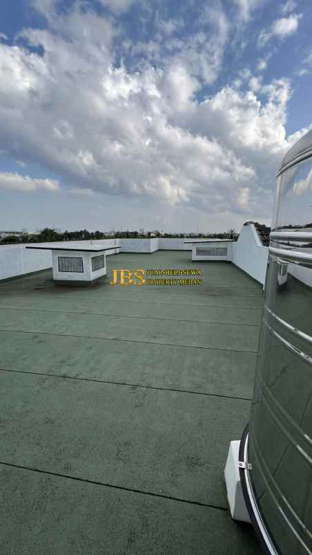 dijual villa komplek graha metropolitan