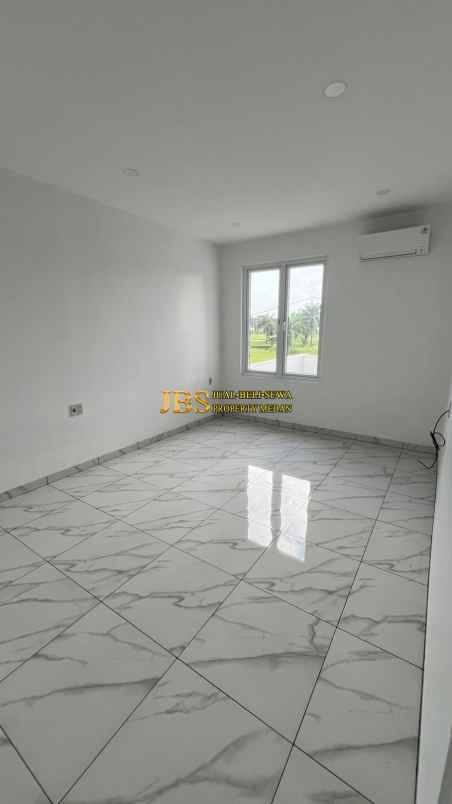 dijual villa komplek graha metropolitan