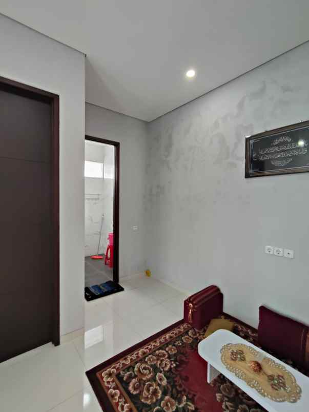 dijual villa oro oro ombo
