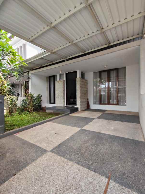 dijual villa oro oro ombo