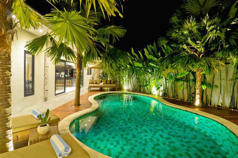 dijual villa seminyak