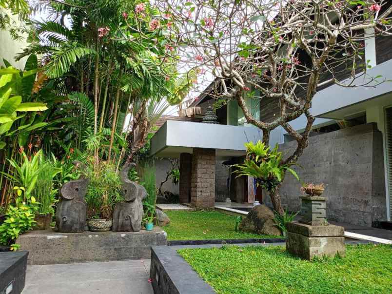 dijual villa view pantai jimbaran airport di bali