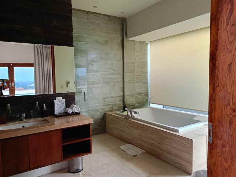 dijual villa view pantai jimbaran airport di bali