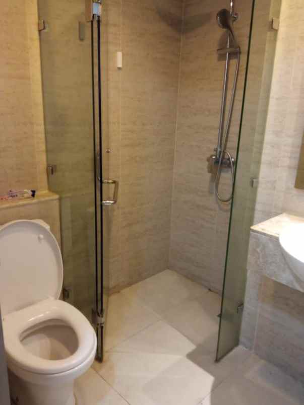 disewakan apartemen gold coast pik honolulu 1 bedroom