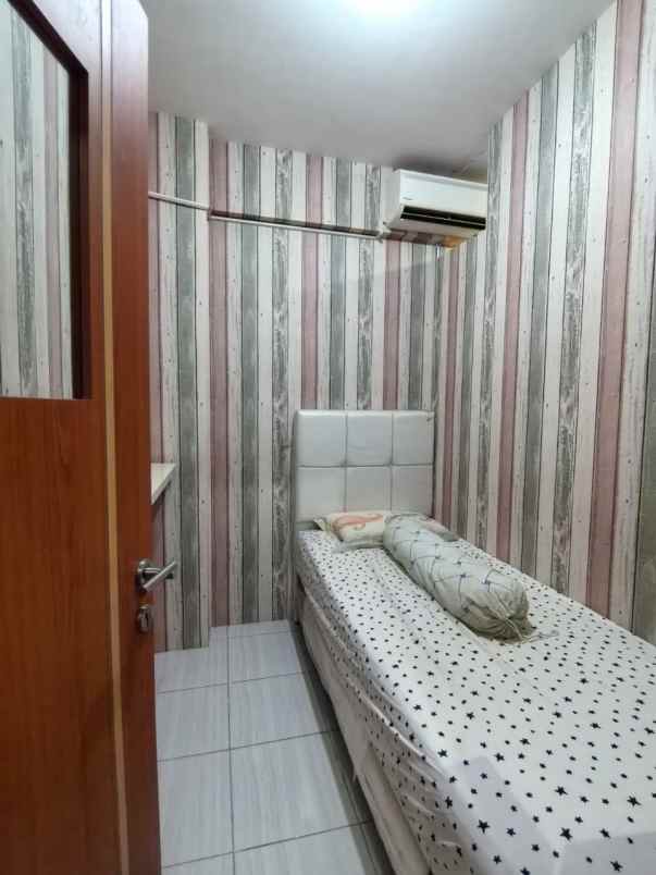 disewakan full furnish apartemen puncak dharmahusada