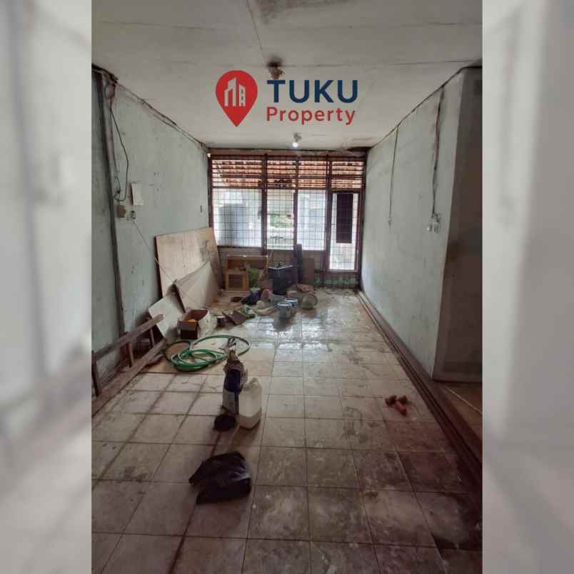 disewakan ruko 3 lantai di kebayoran lama