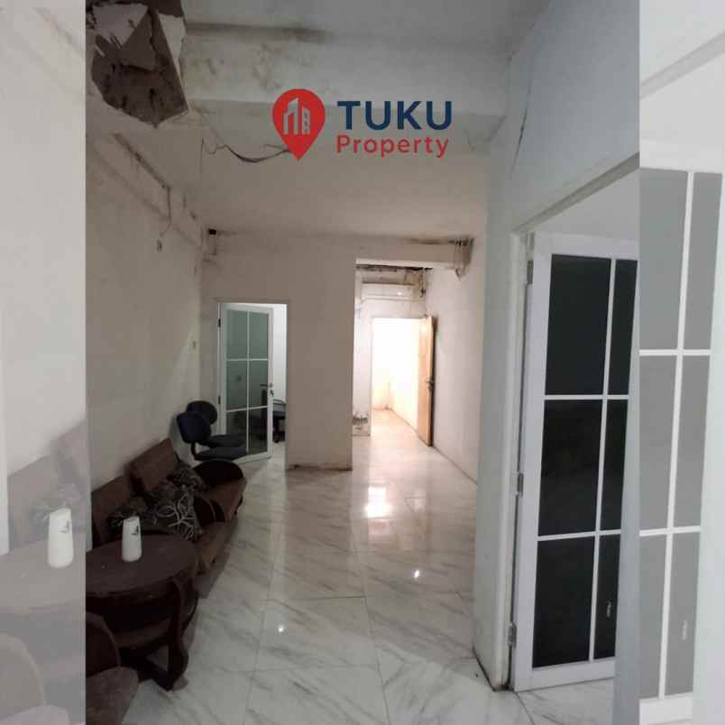 disewakan ruko 3 lantai di kebayoran lama