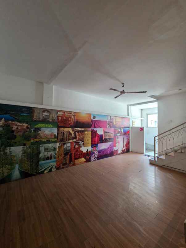 disewakan ruko 4 lantai di klampis jaya