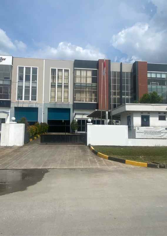 disewakan ruko gudang kantor delta silicon lippo cikarang