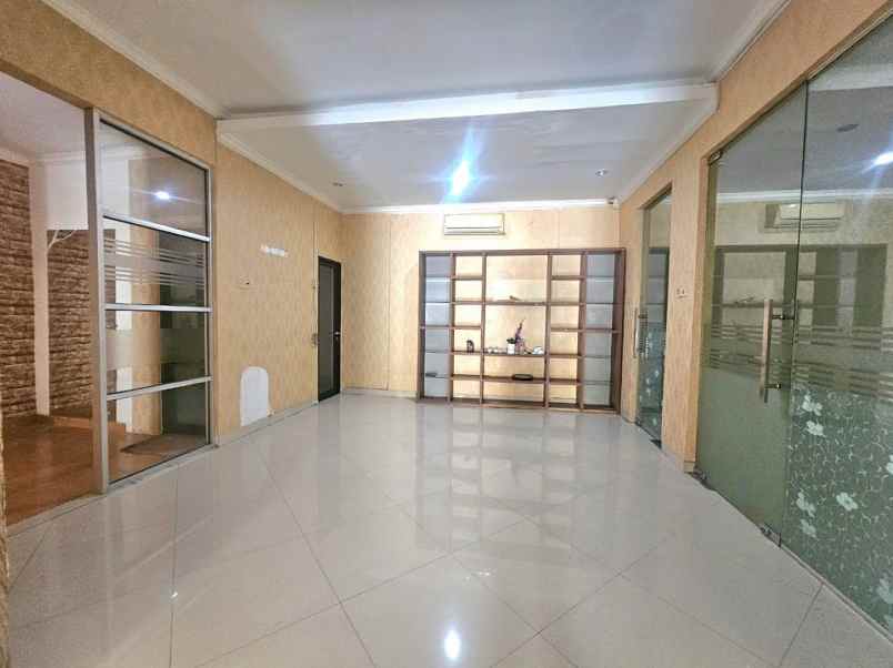 disewakan ruko gudang kantor jalan boulevard hijau raya
