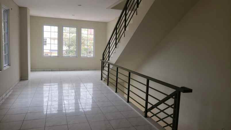 disewakan ruko gudang kantor north solvang square