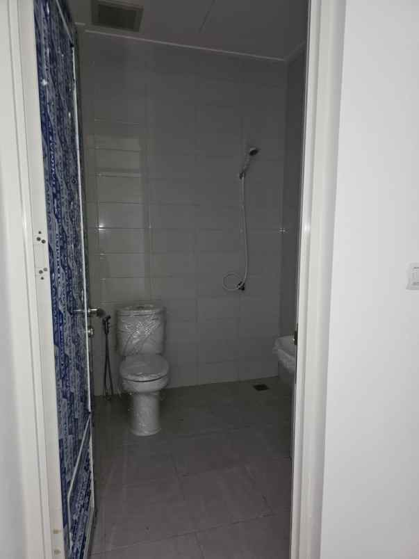 disewakan ruko osaka pik2 boulevard 145 juta