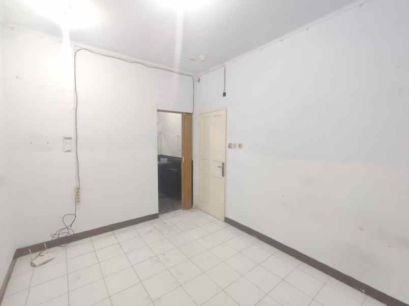 disewakan rumah 1 tingkat di komplek cemara asri