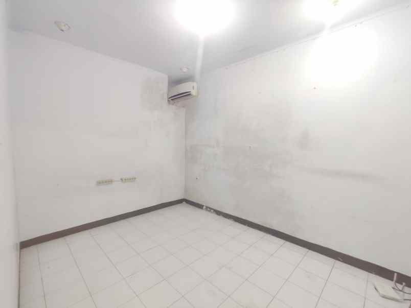disewakan rumah 1 tingkat di komplek cemara asri