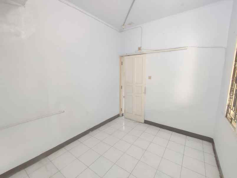 disewakan rumah 1 tingkat di komplek cemara asri