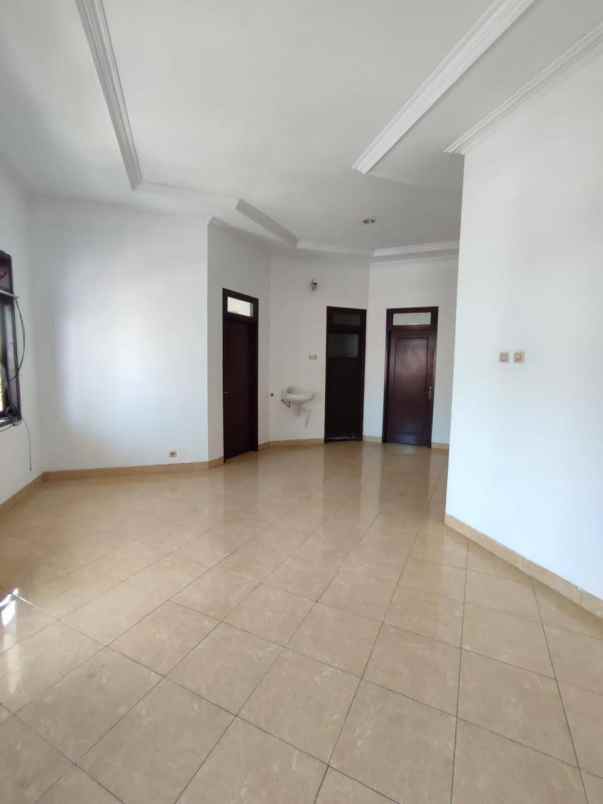 disewakan rumah babatan pratama
