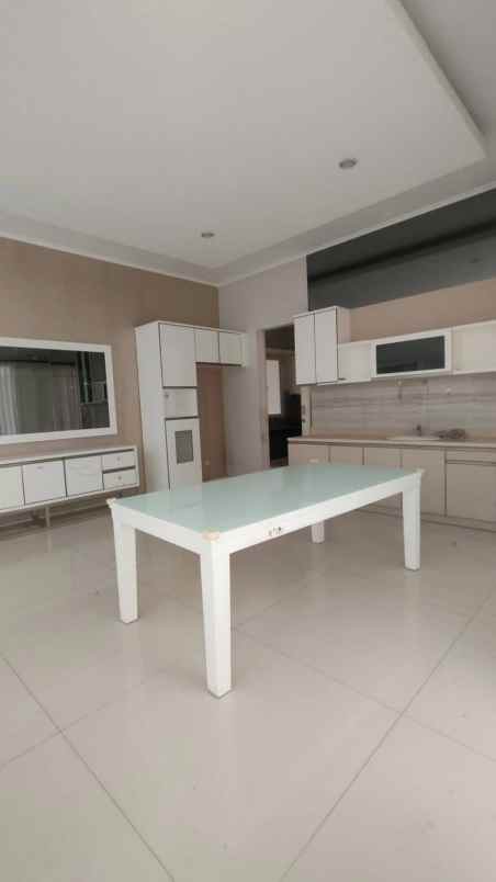 disewakan rumah bukit telaga golf